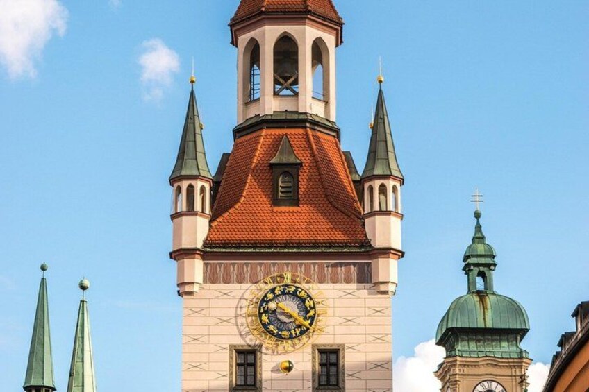 Munich Essentials - English Garden, Marienplatz & Royal Residenz 3