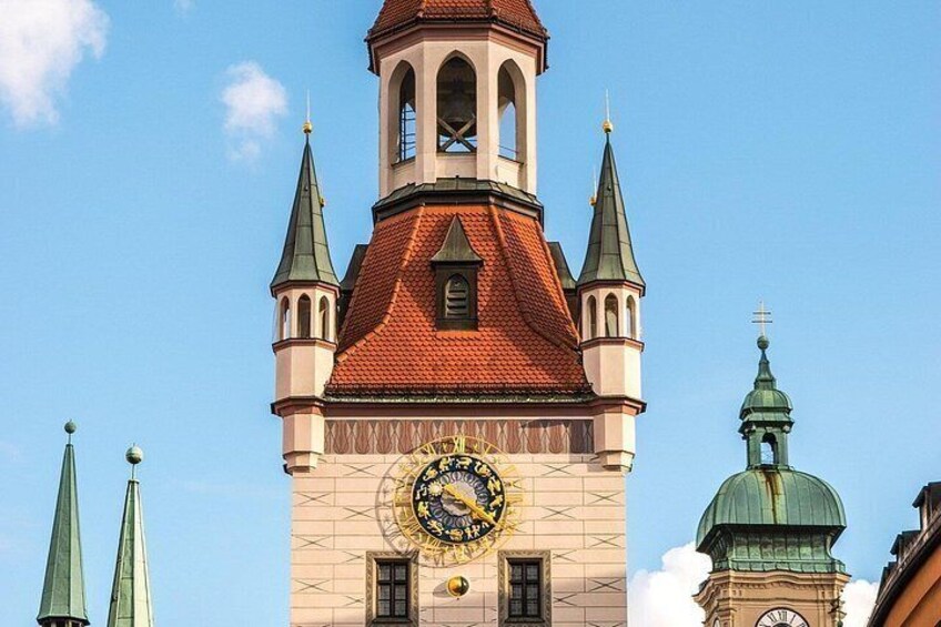 Munich Essentials - English Garden, Marienplatz & Royal Residenz 4