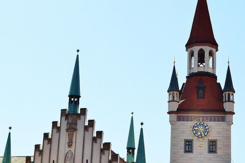 Munich Essentials - English Garden, Marienplatz & Royal Residenz 3