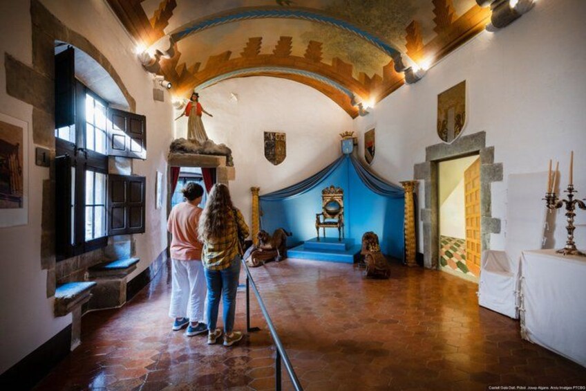 Private Dali Figueres Museum and Pubol Tour From Barcelona 2
