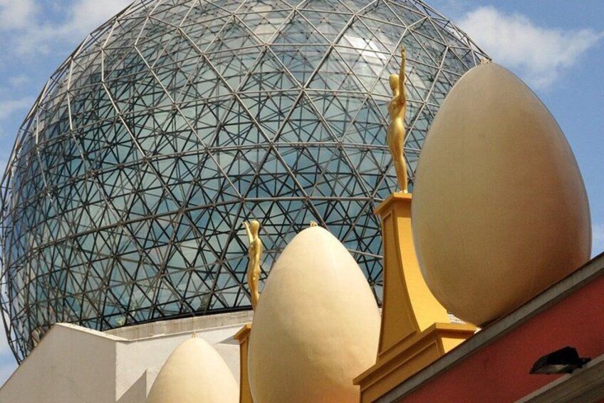 Private Dali Figueres Museum and Pubol Tour From Barcelona 3