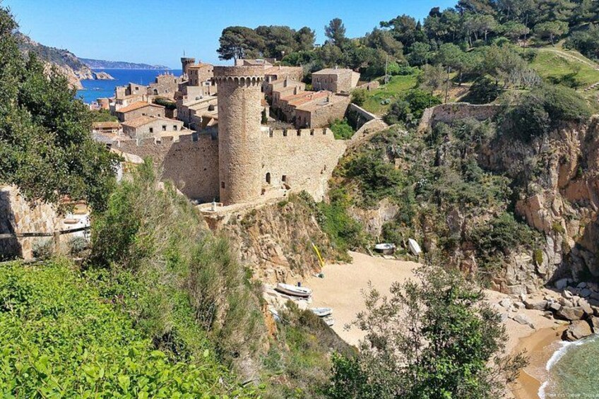 Costa Brava Small Group with Hotel Pick up and Boat Ride 2