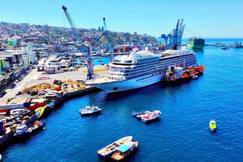 Valparaiso Port and Viña del Mar with Casablanca Wine Tasting 3
