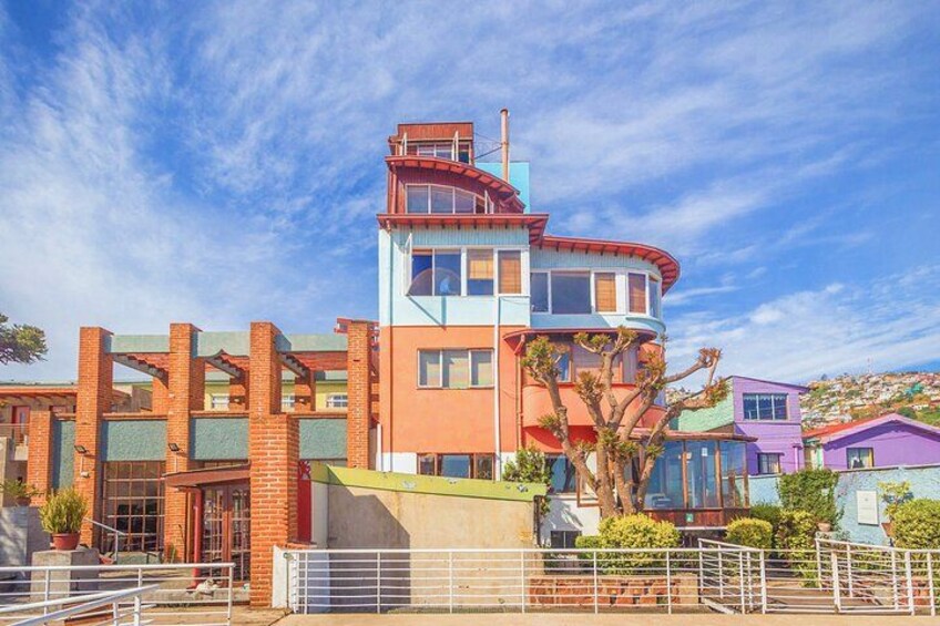 Tour to Valparaíso, Viña del Mar, Pablo Neruda Museum and Vineyard 2