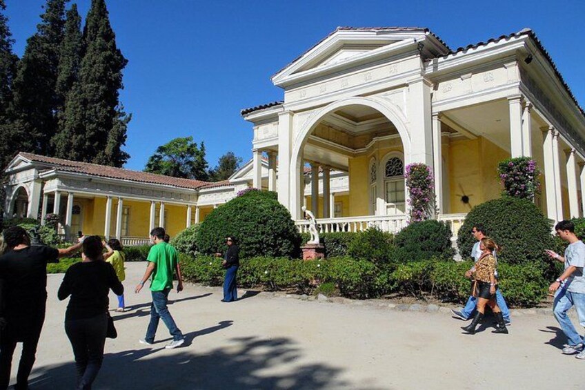 Wine Tour and Santiago City in a Small Group 5