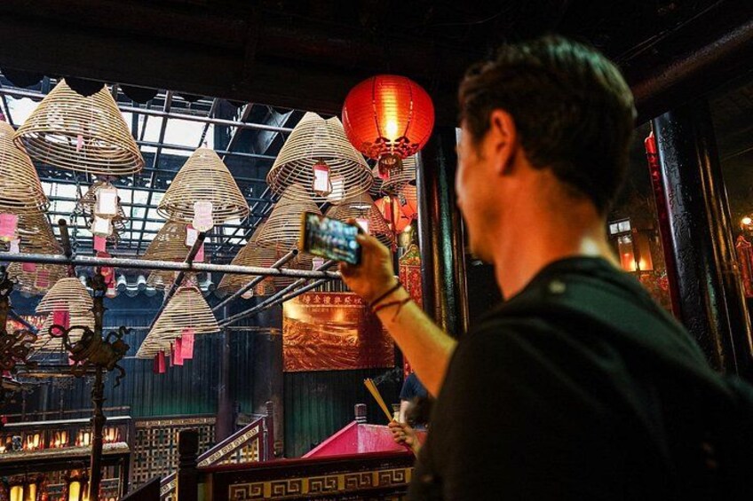 Between Capitalism & Communism: Hong Kong History Tip Based Tour 5