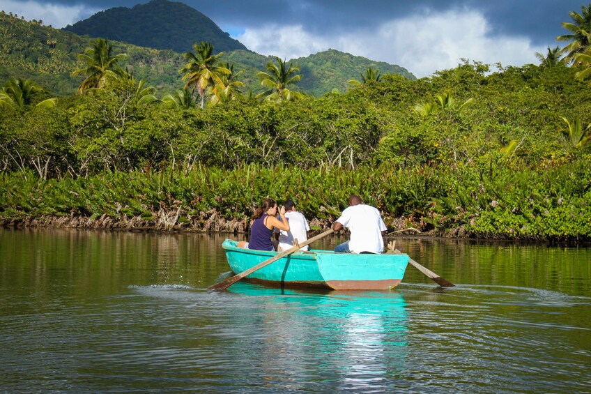 Syndicate Hike & Indian River Boat Tour 