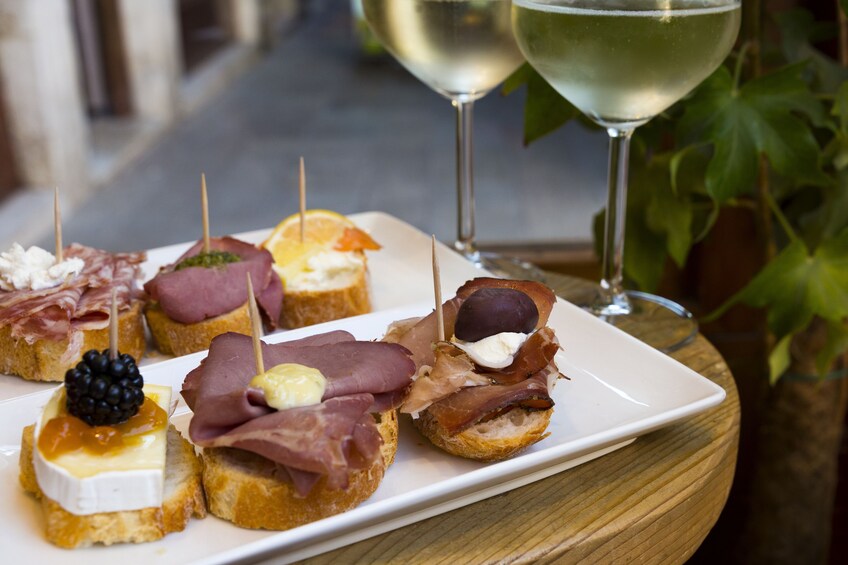 The art of the Italian Aperitivo with a local in Sorrento