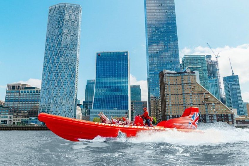 Fly through Canary Wharf in style with London's #1 speedboats 2