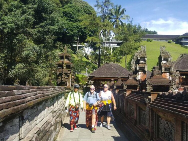 Healthy Cycling with Bali Tour Electric Bike 4