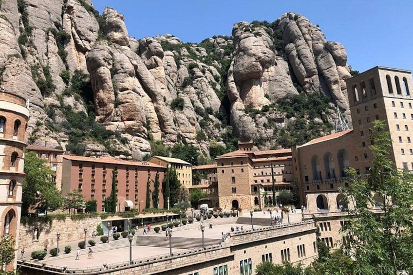 Barcelona to Montserrat Monastery: Tour, Transfers & Basilica 2