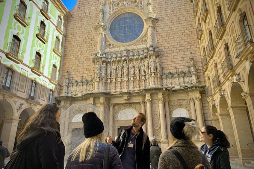 Barcelona to Montserrat Monastery: Tour, Transfers & Basilica 2