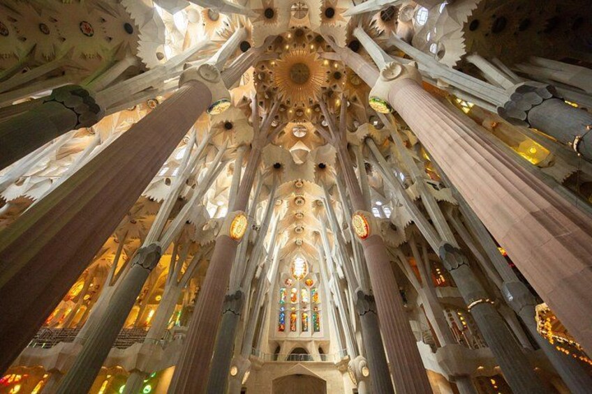 Sagrada Familia Guided Tour with Skip the Line Ticket 1