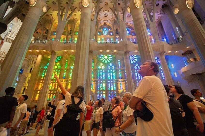 Sagrada Familia Guided Tour with Skip the Line Ticket 3