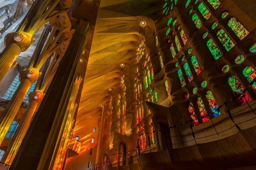 Sagrada Familia Guided Tour with Skip the Line Ticket 3