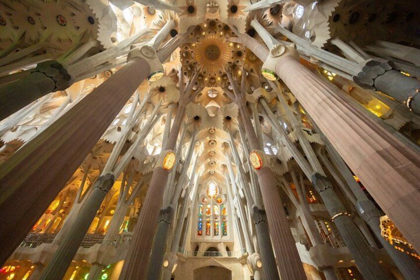 Sagrada Familia Guided Tour with Skip the Line Ticket 1