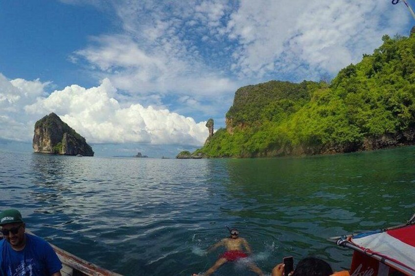 swimmimg at chicken island 5