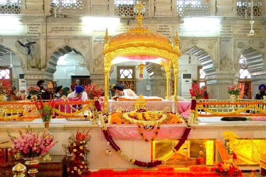 Private Full Day Old and New Delhi City Tour by Car 4