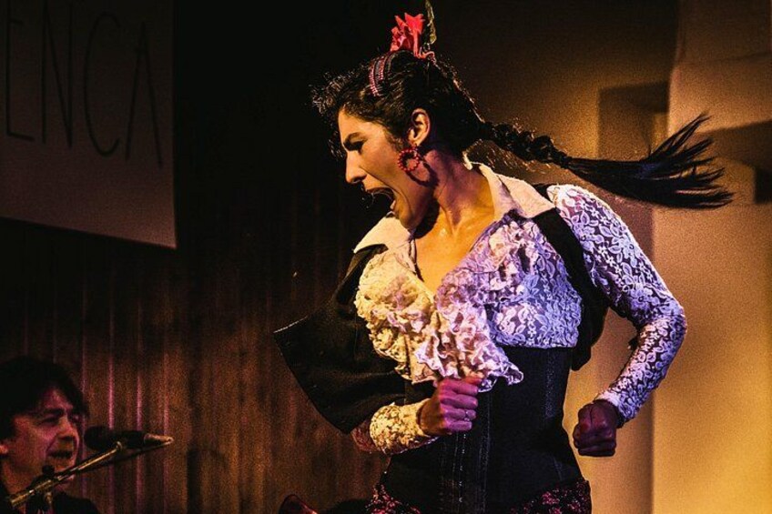 Madrid: Local Flamenco Show at El Cortijo 2