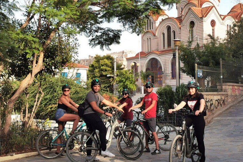 Athens Scenic Bike Tour with Regular or Electric Bike + Acropolis 2