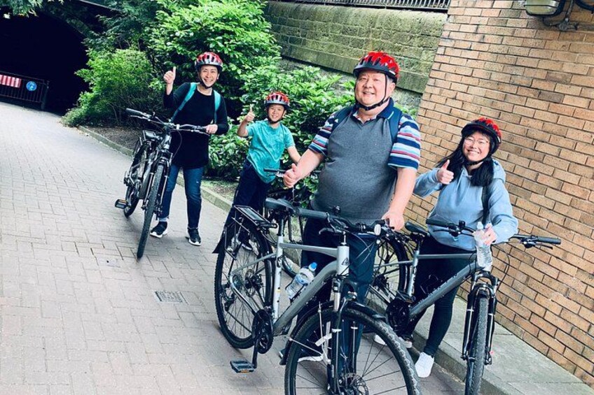 Edinburgh City Bike Tour - Choice of E-Bike or Manual 4