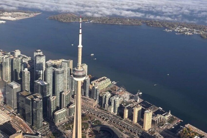 One hour Aerial Tour of Toronto and Niagara Falls with iflyTOTO 3