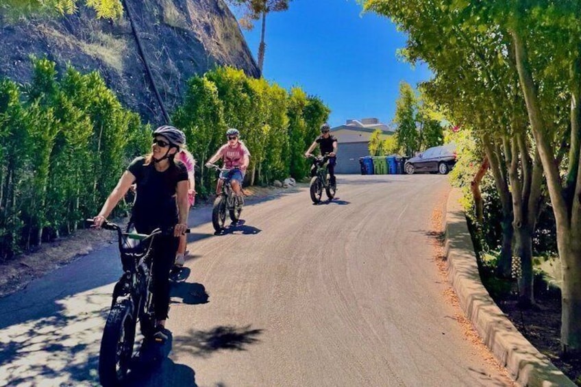 Hollywood Sign: Scott E-Bike Tours Los Angeles Private Tour 4