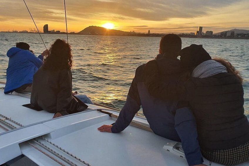 Barcelona Sunset Sailing Cruise from Port Olímpic with Open Bar 2