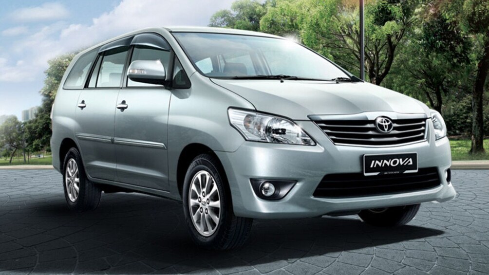 Surabaya Car Rental with English Speaking Driver