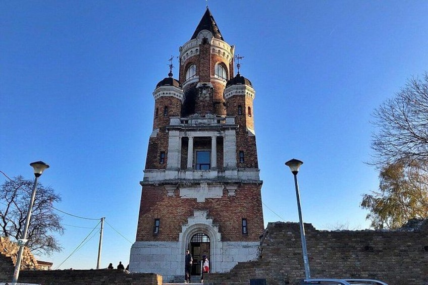 Belgrade: Street Food Tasting tour with E-Scooters 2