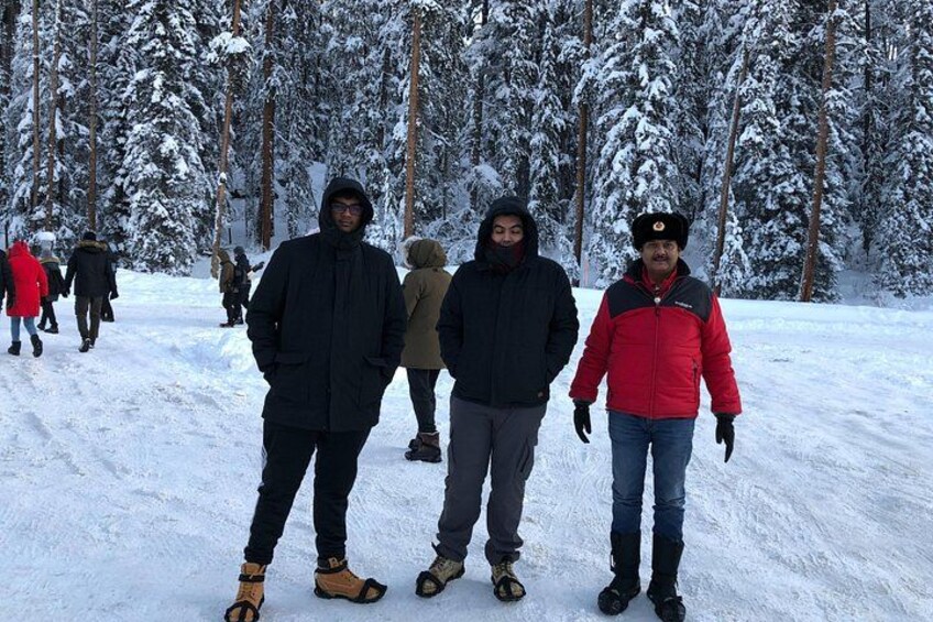 Vancouver to Banff 4 Days Rockies Lake Louise Snow adventure Tour Private 5