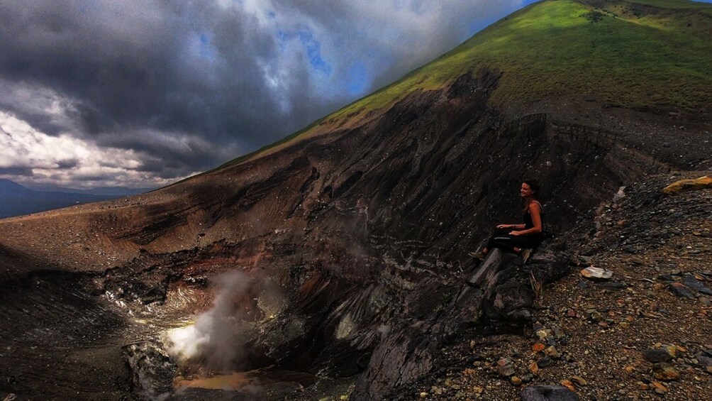 Private Sulawesi Trekking Mount Mahawu & Lokon from Manado