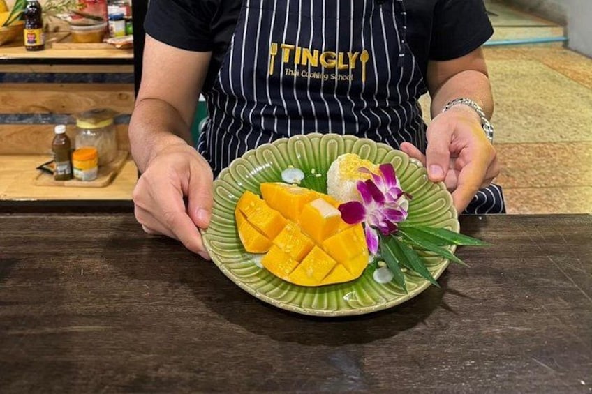 Afternoon class at Tingly Thai cooking school 2