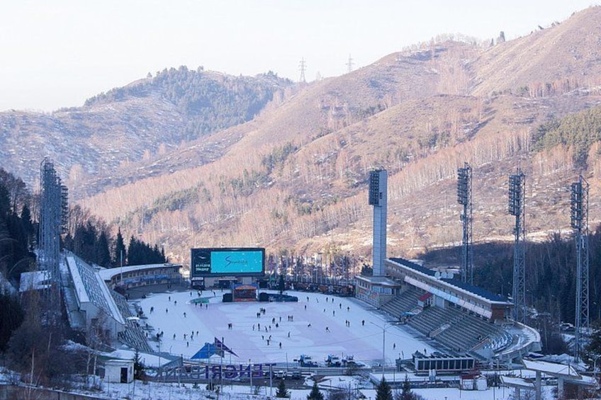Private Trip to Medeu Ice Skating Rink and Shymbulak Ski Resort 2