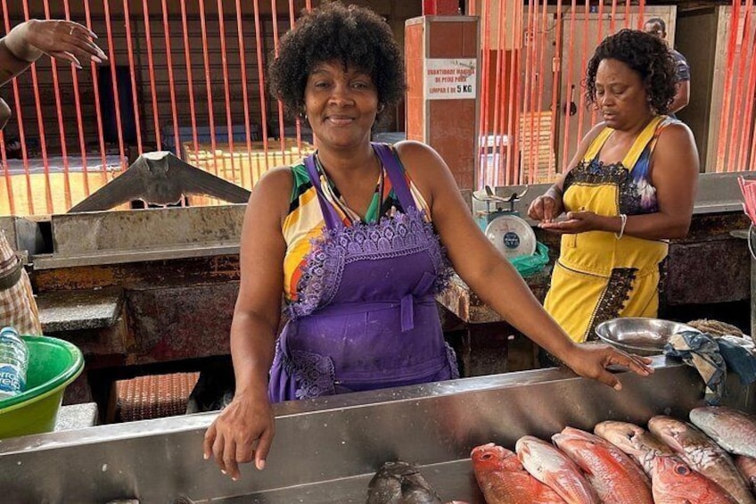 Fisherwoman at the fish market of Mindelo 1