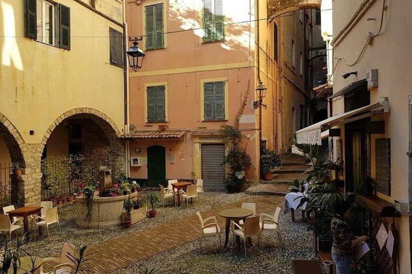 SANREMO FOOD TOUR - Authentic Ligurian street food and Medieval town 3