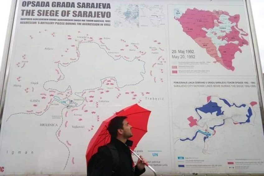 A map titled 'OPSADA GRADA SARAEVO THE SIEGE OF SARAEVO' with various locations marked. 4