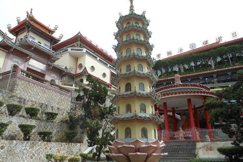 Penang City & Temple Tour With Penang Hill(Fast Lane) 4