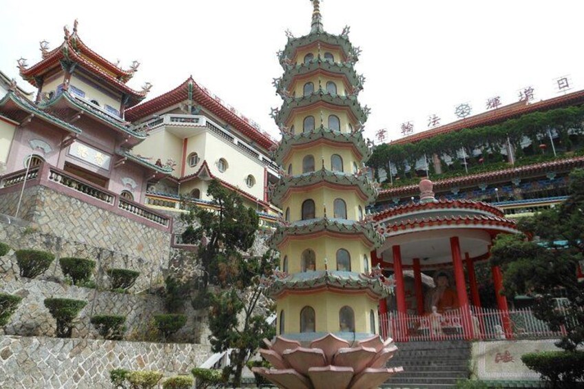 Penang City & Temple Tour With Penang Hill(Fast Lane) 3