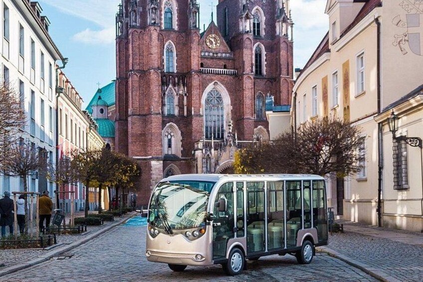 Wroclaw, 1- hour or 2-hours Group Tour by Electric Car 2