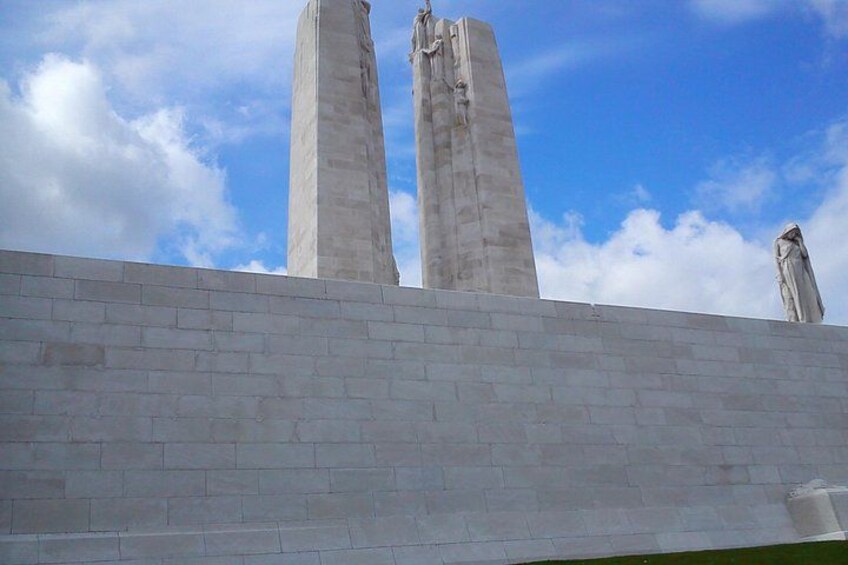 Private Canadian WW1 Vimy & Somme Battlefield Tour from Arras or Lille 1