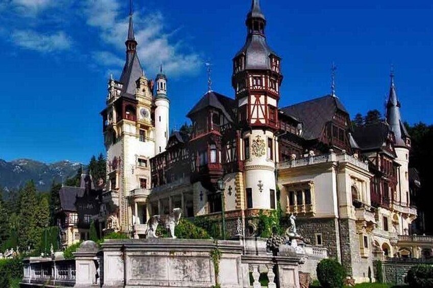 Dracula's Castle, Peles Castle and old town Brasov from Bucharest 1
