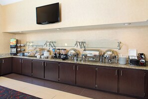 Free daily continental breakfast 