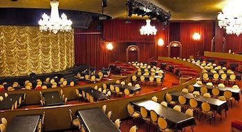 Theater show at Plaza Hotel & Casino