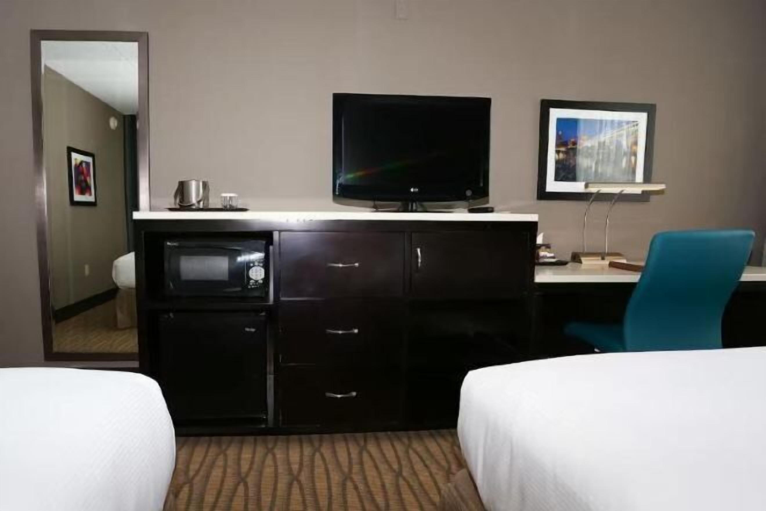 In-room safe, desk, laptop workspace, blackout drapes