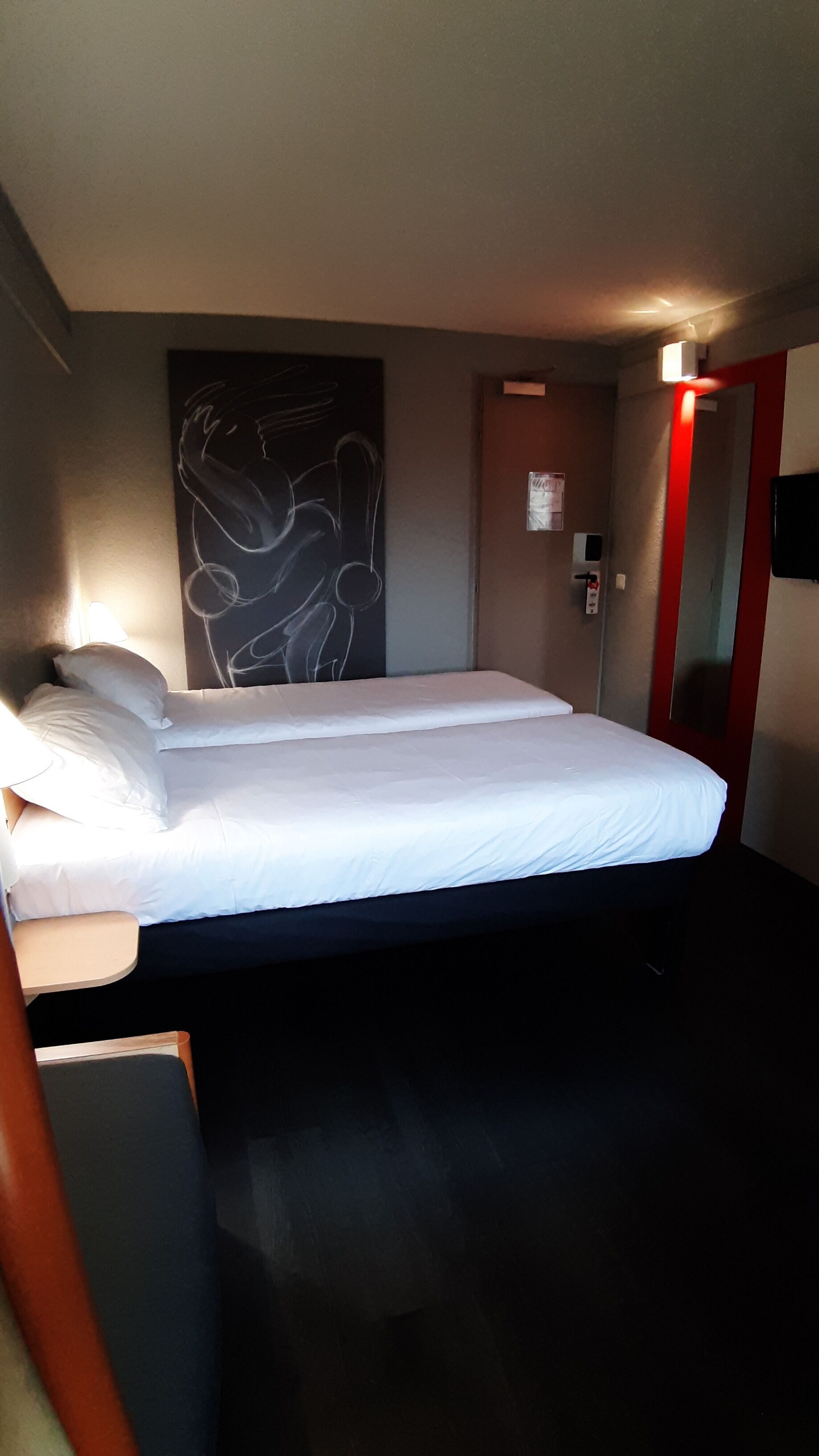 Photo - ibis Carcassonne Centre - La Cité