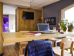 Bar (on property) - ibis Carcassonne Centre la Cité (Carcassonne)