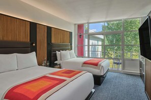 Premium bedding, in-room safe, desk, laptop workspace - Aspen Meadows Resort (Aspen)