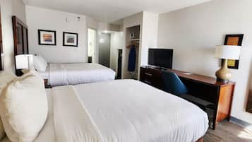 Rom – standard, 2 queensize-senger, ikke-røyk | Sengetøy av topp kvalitet, skrivebord og strykejern/-brett