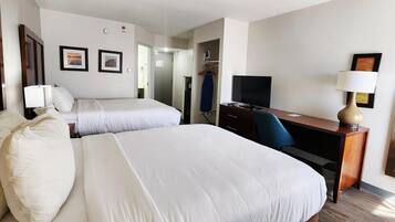 Rom – standard, 2 queensize-senger, ikke-røyk | Sengetøy av topp kvalitet, skrivebord og strykejern/-brett